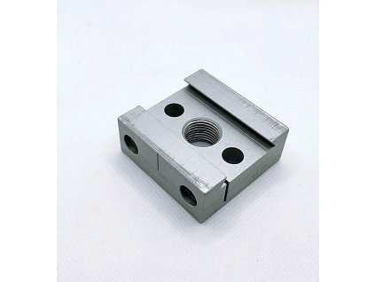 Posuv držáku tamponů s drážkou