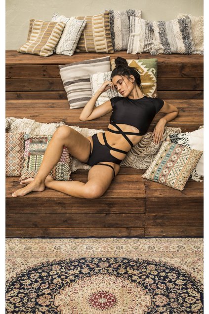 Wrap Top Garter Short Black 01