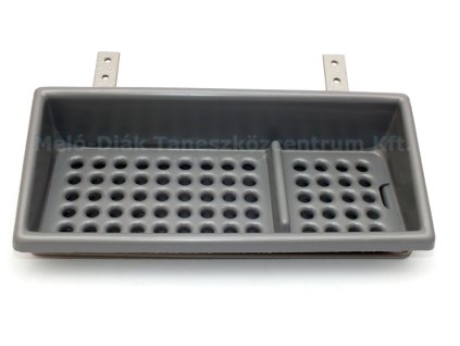 Kréta és szivacstartó műanyag (fa táblára csavarozható)