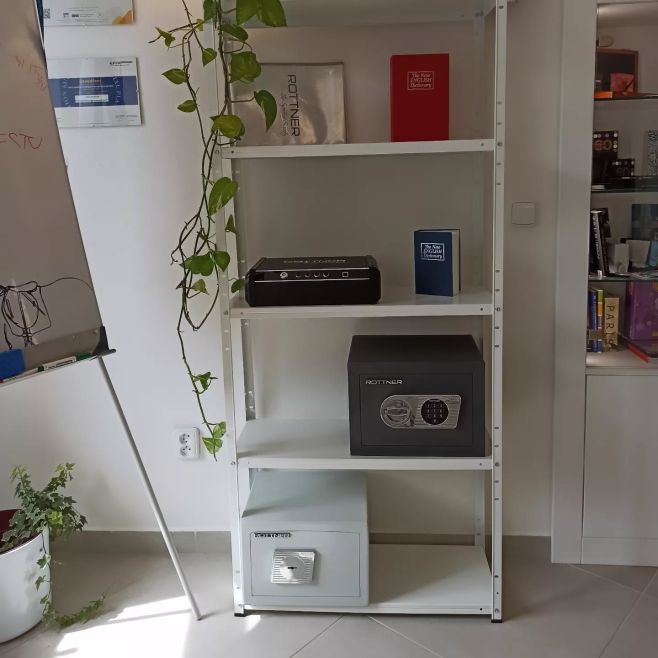 Už máš svůj trezor na cennosti, cenné papíry, zbraně či jiné věci zvláštní hodnoty, kterých si vážíš? Ozvi se mi a...