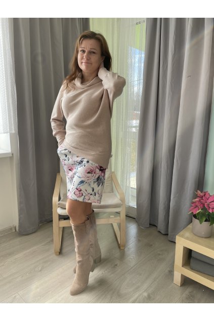 Originální asymetrický svetr s rolákem