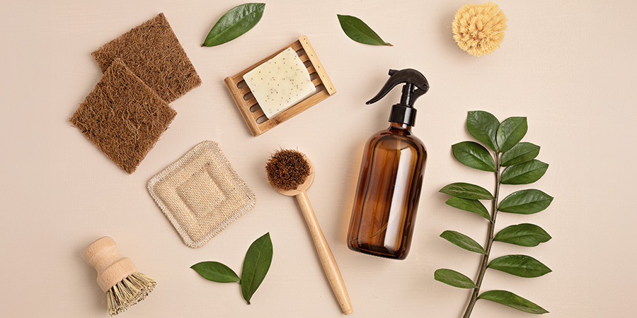 Domácí úklid bez plastů: nápady, které opravdu fungují
