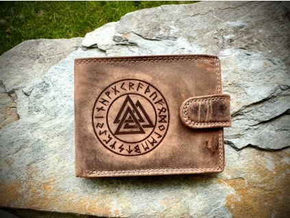 Valknut a runy