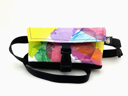 Ledvinka S zapínání na přezku