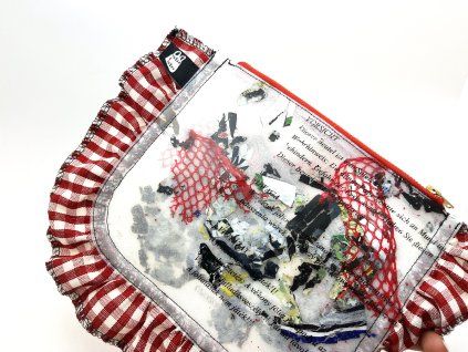 Taštička s volánem červená