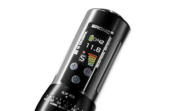 Průvodce pro začátečníky: Jak správně nastavit tetovací strojek