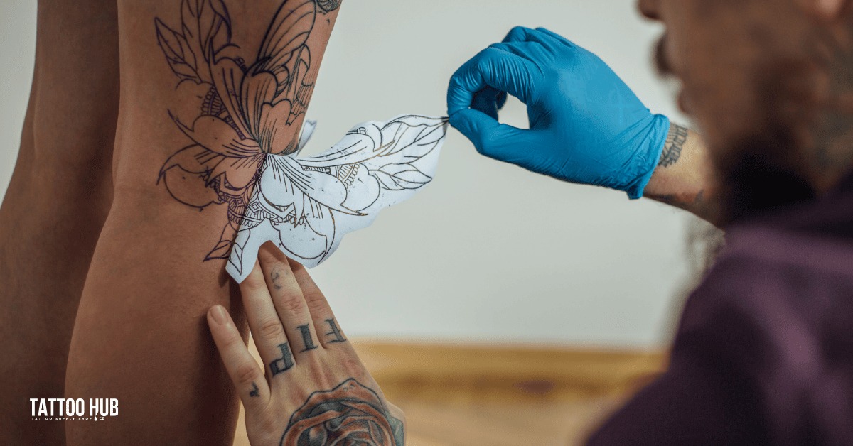 Ako aplikovať stencil na tetovanie | Sprievodca pre začiatočníkov