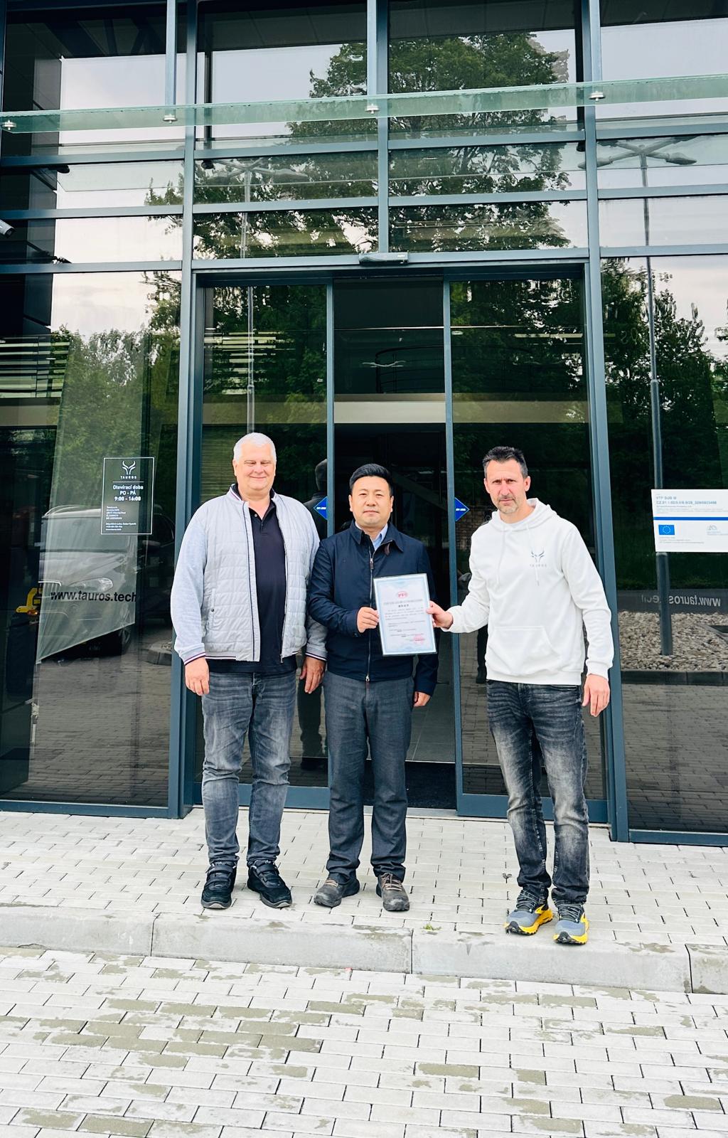 TAUROS a YTO: Nová éra strategického partnerství potvrzena osobní návštěvou ředitele YTO Group