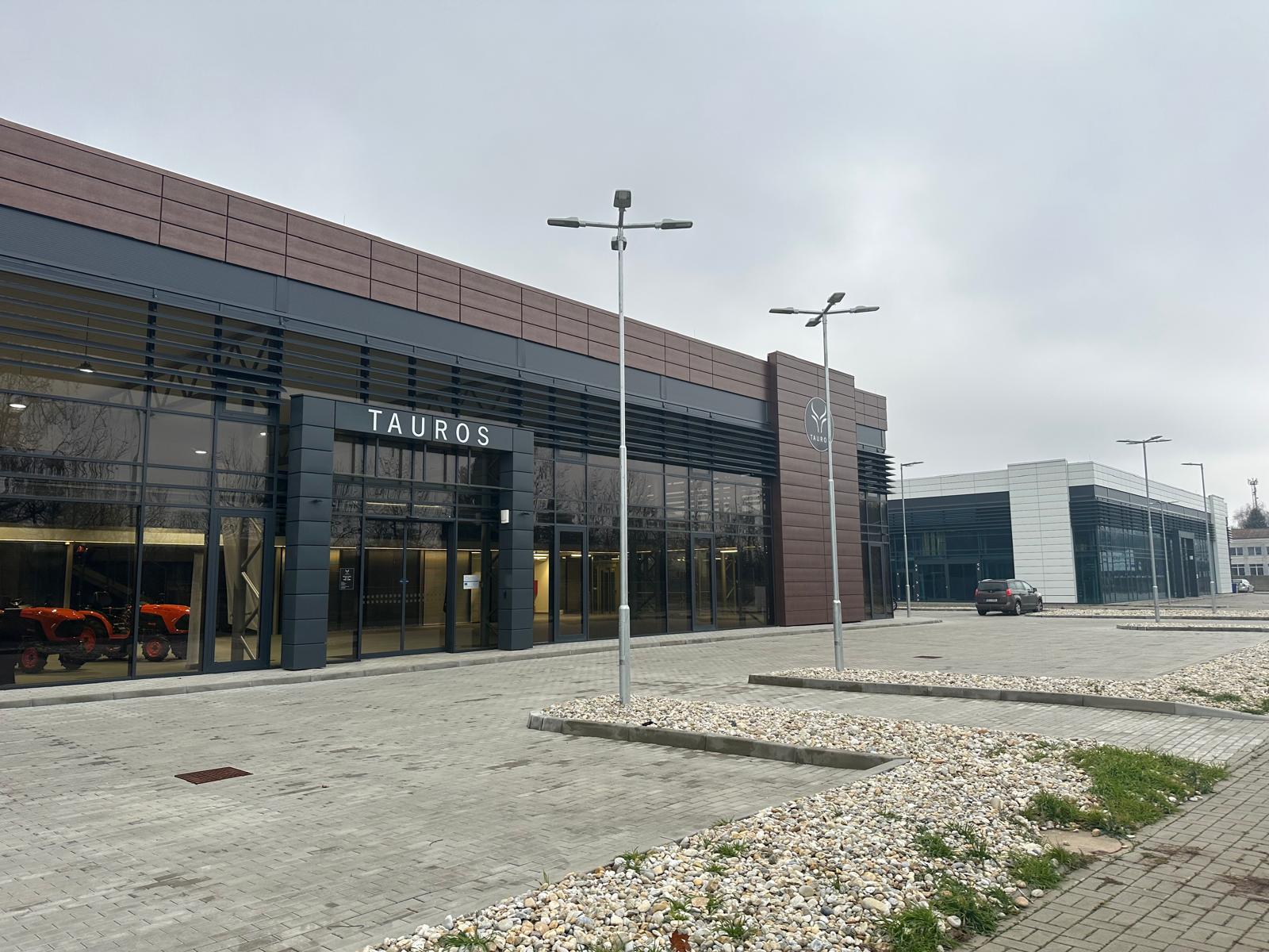 Brandování sídla firmy a vize Taurose pro nadcházející období