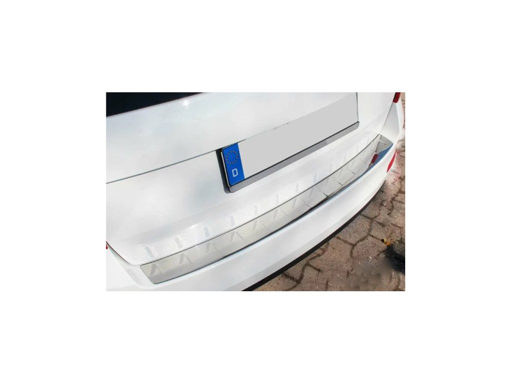 Nerezová lišta na hranu kufru Škoda Octavia 3 předfacelift lesklá 04web