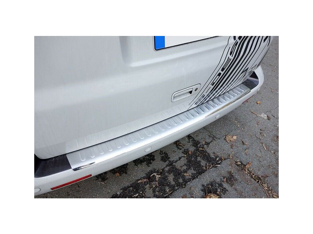 Nerezová lišta na hranu kufru Volkswagen Transporter T4 01