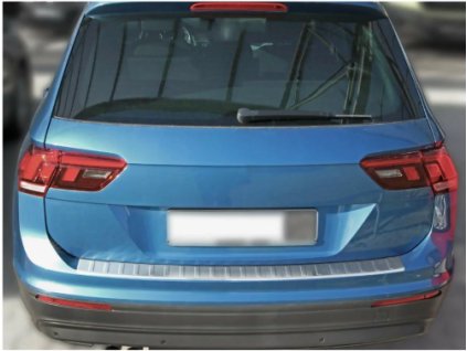 Nerezová lišta na hranu kufru VW Tiguan 2 matná 03web