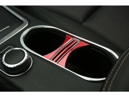 Hliníkový rámeček středový panel Mercedes W176 W117 X156 červený 01web
