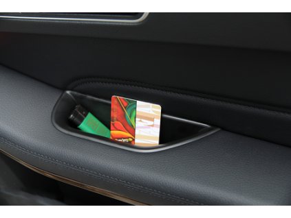 Odkládací box do dveří Mercedes Benz W176 W117 X156 01web