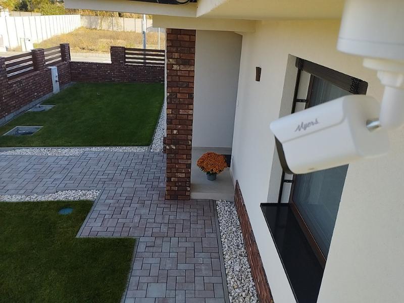 Inštalácia bullet kamery na dom