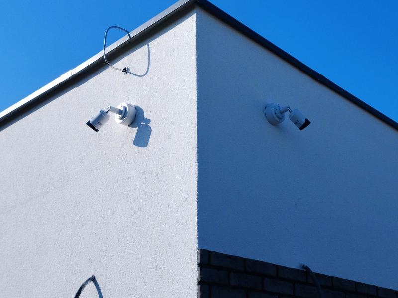 Rohová montáž 5MP kamery na plochú strechu