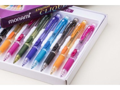 MONAMI/Digital Clique/Digital Clique mix_1.jpg