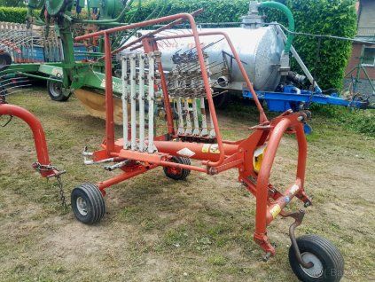 Nahrabovač, shrnovač Kuhn GA 301