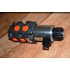 Hydraulická výhybka s průtokem 50 l/min 24V G1/2" pro třetí funkci, 6/2 cestný elektrohydraulický ventil.