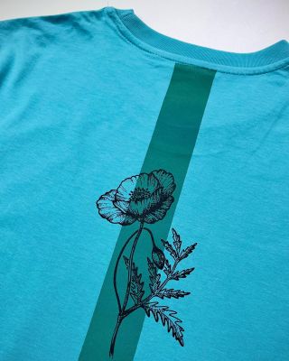 💙 VLČÍ MÁK PRO PÁNY 💙 Trochu barev do pochmurné zimy přináší krásně modré tričko s originálním, kombinovaným potiskem na...