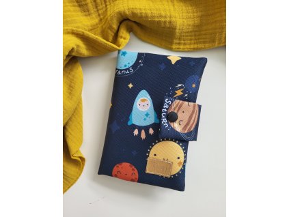 Obal na očkovací průkaz vesmír