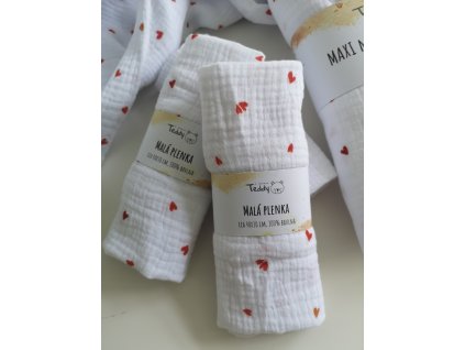 Mušelínová plenka MALÁ 40 x 30 cm - červená srdíčka