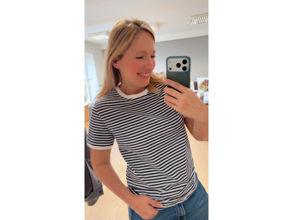 045BAA84 CAFE 4BCF B4C9 685DB3CE13E6