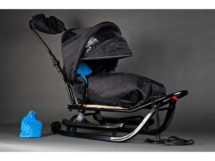 Dětské sáňky odpružené s fusakem MINKY stříškou a čepicí Černo-modré