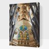 Festés számok szerint – Sagrada Família belülről