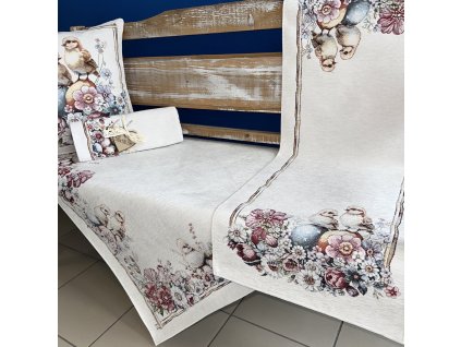 Kuřátka na velikonočních vajíčkách