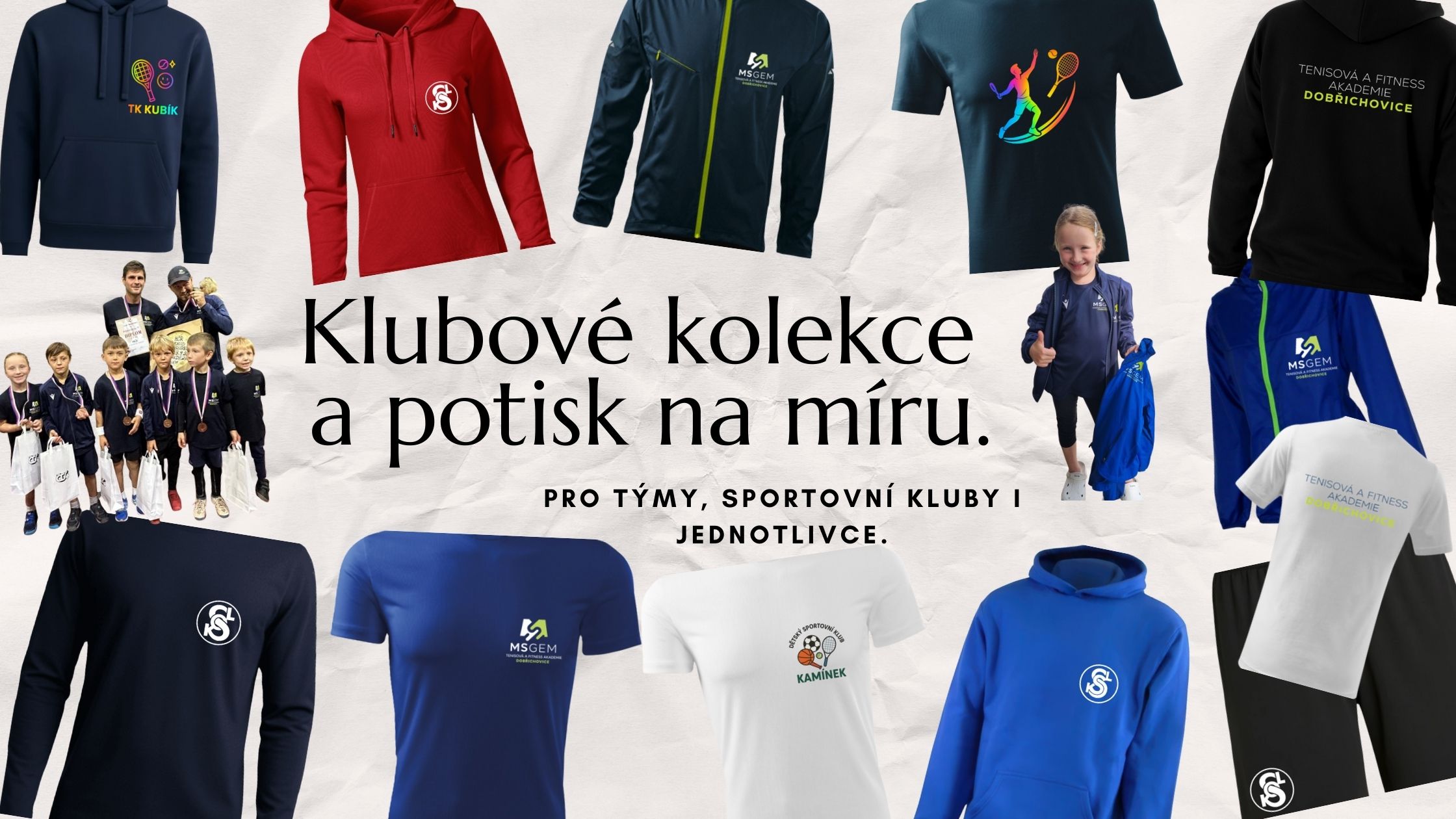 Oblečení na světlém podkladu