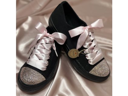 Black Baby pink
