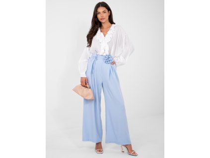 Dámske elegantné nohavice Elison modré -široké nohavice s vysokým pásom a kvetinovým opaskom