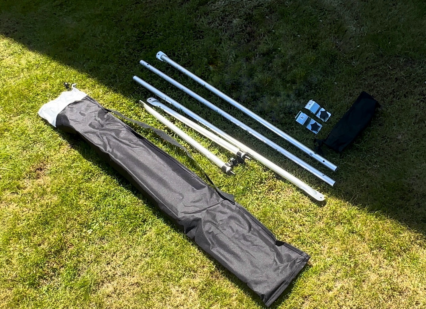 Konstrukce pro kšilt 4,5 m ke stanu 3x4,5 m Úchopy na: BIG HEXAGON/BH EXTREME/PVC/GABLED