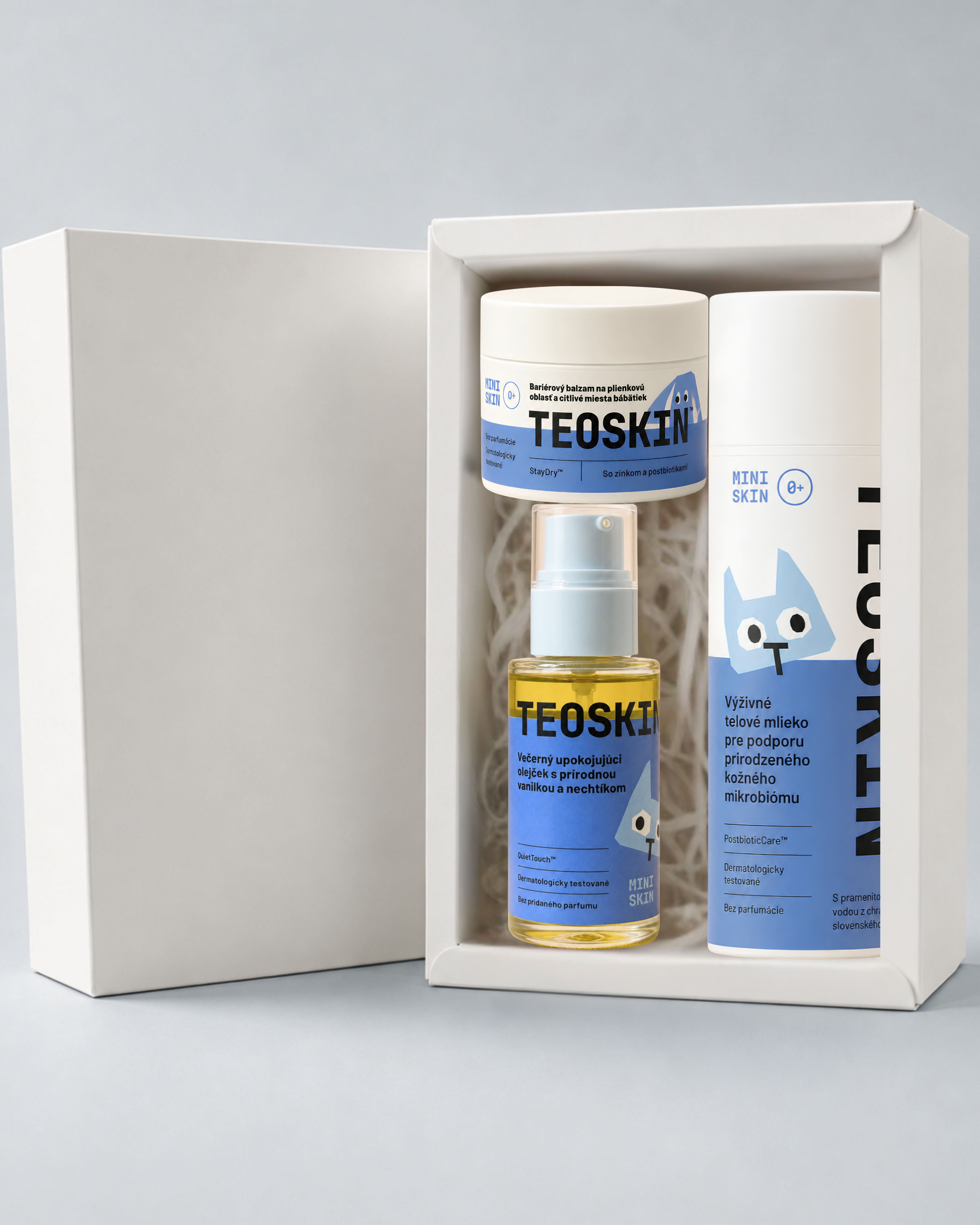 Otvorený darčekový kufrík TEOSKIN s produktami