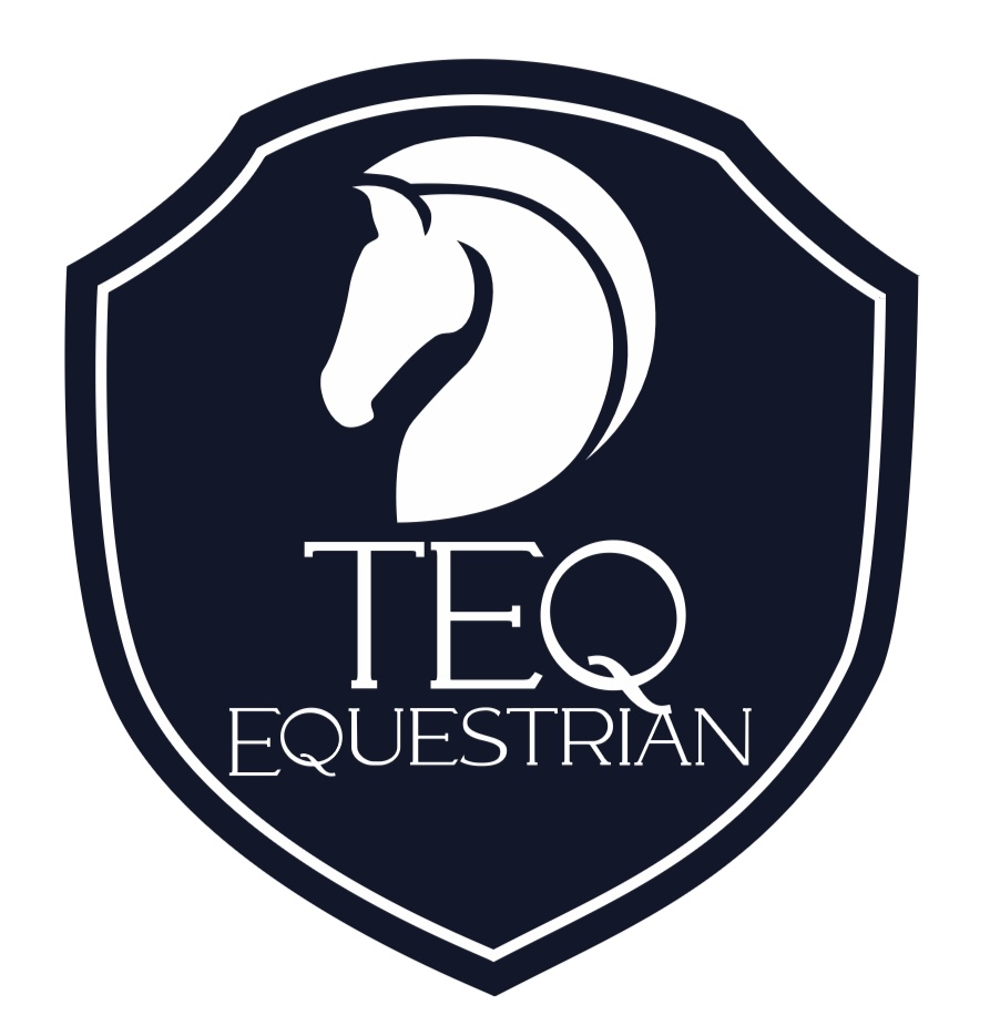 Logo TEQ Equestrian – anglické jezdecké vybavení