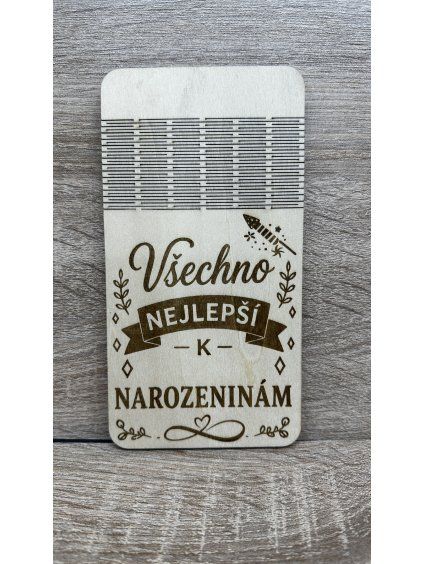 Dřevěná obálka k narozeninám