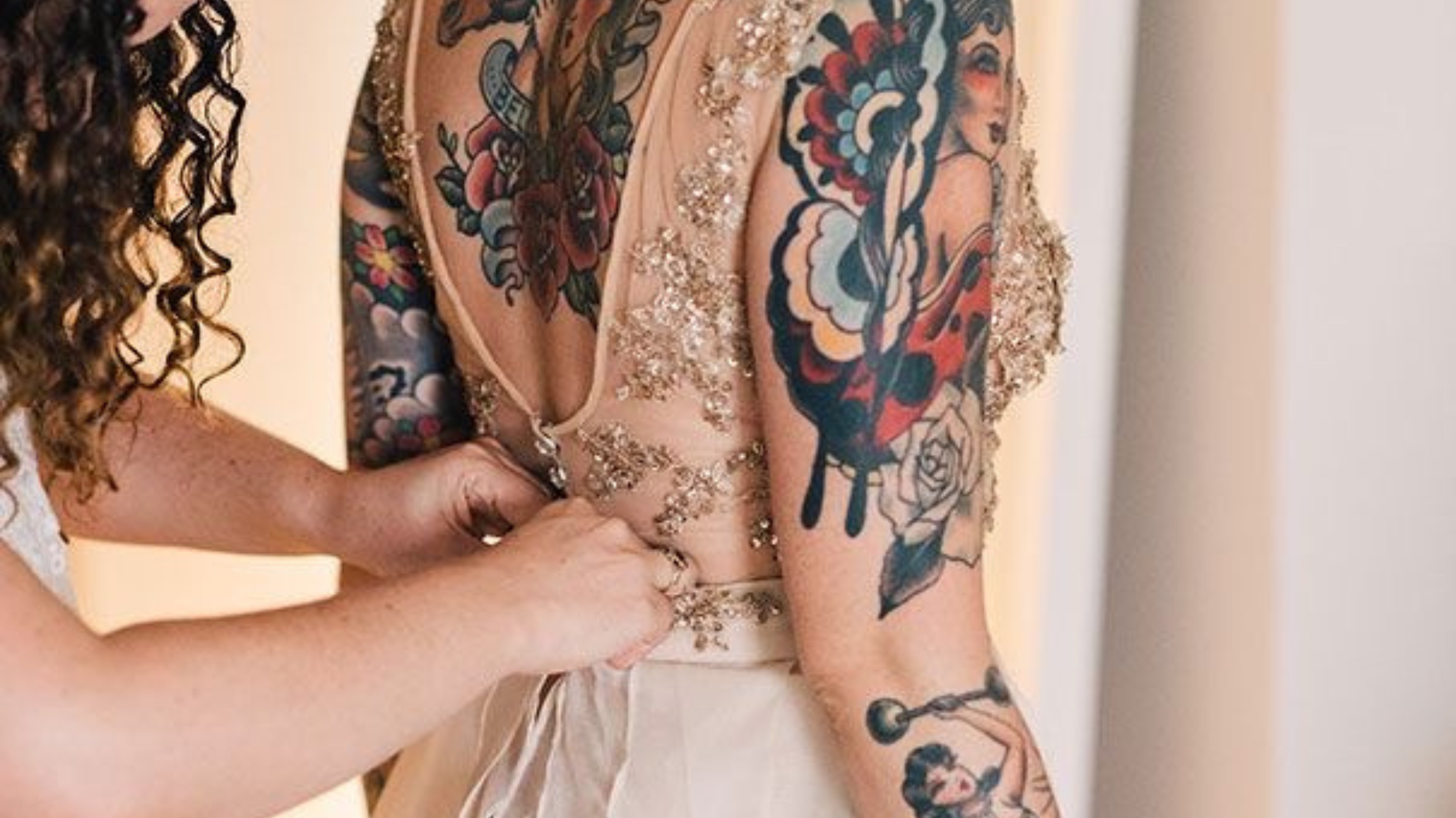 Tetováni ve svatebních šatech?