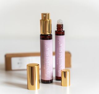 Vnitřní síla. Stejně jako další dvě vůně v kolekci vznikla v období, kdy jsem se stala maminkou. V čase, kdy se ve mně...