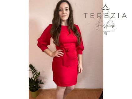 Koktejlové šaty s 3/4 rukávem