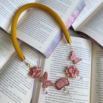 Fantasy náhrdelník