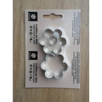 133727 sada vykrajovatek kyticky male se stredem