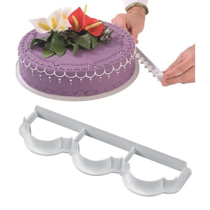 12911 vykrajovatko plast anglicka krajka 1 ks