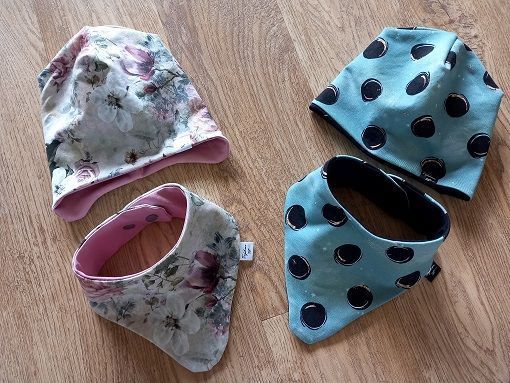 Čepice a šátečky