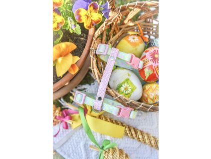 Velikonoční postroj