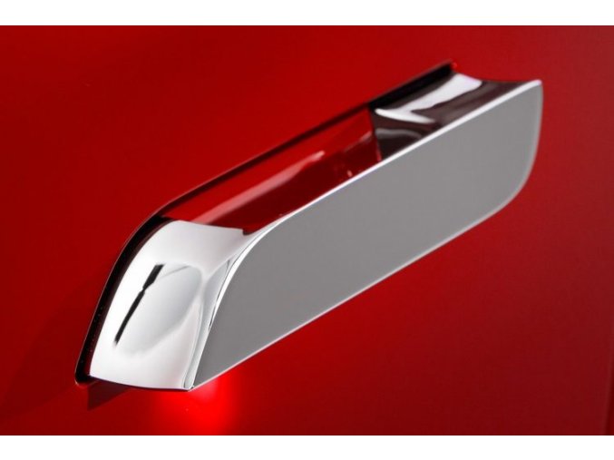 Tesla duru rankenu remontas 750x500