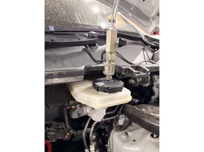 Výměna brzdové kapaliny