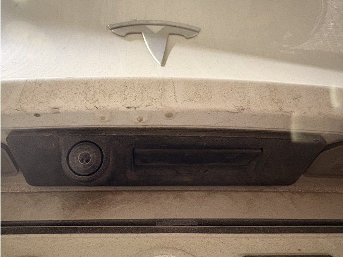Zadní zpětná kamera Tesla Model 3