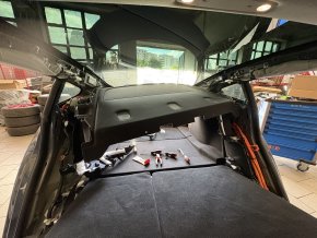 Oprava zadní (zpětné) kamery Tesla 3