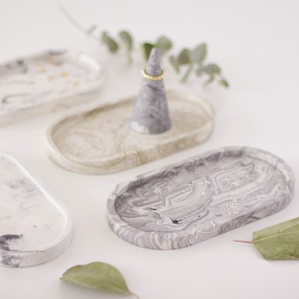 Oválný tácek Nova